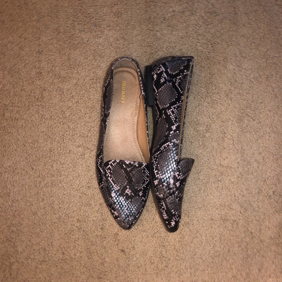 Snake Skin Patterned Work Flats - Picture 2 of 3